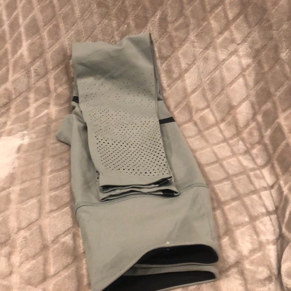 Victoria Secret PINK yoga pants - Picture 3 of 3